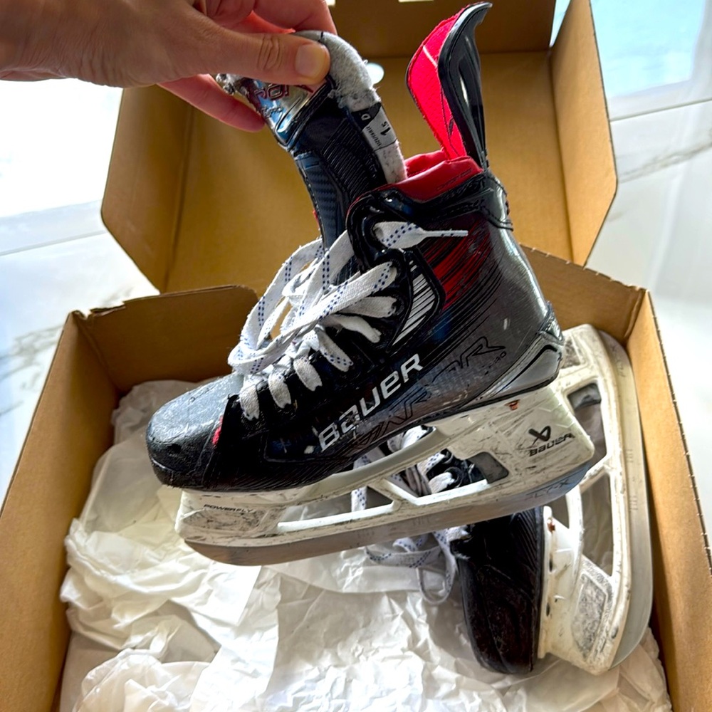 Bauer hockey skates